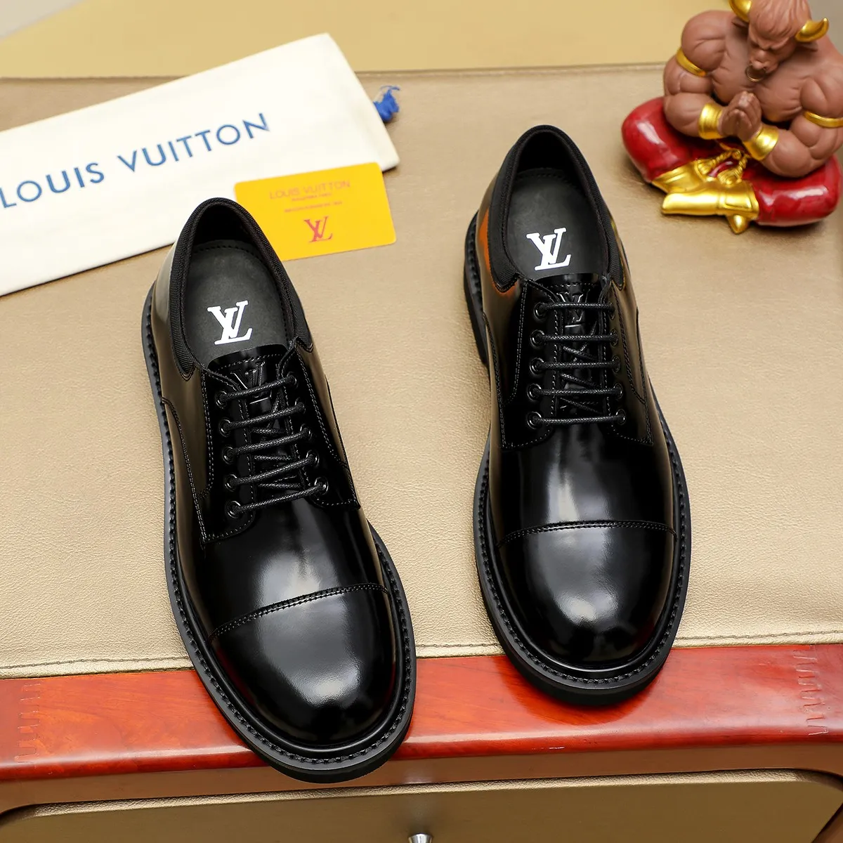 Men's shoes 💰 660 💰 Louis Vuitton LV ® 🆕 model 🔛Full shoe counter, first layer cowhide, 🐂leather lining casual shoes for men, super soft outsole, essential for driving. Counter synchronization, original first layer cowhide, completely 1:1 mold customization🌹top version, color optional! Number: 39-44 (customized at 38.45)